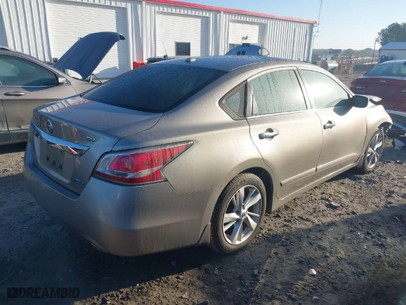 2014 Nissan Altima 2.5 with VIN 1N4AL3AP2EC141527, listed as a IAAI auction lot 40741182 with 60,826 mi miles. Bid and sale history available at carsss.com. Image 4.