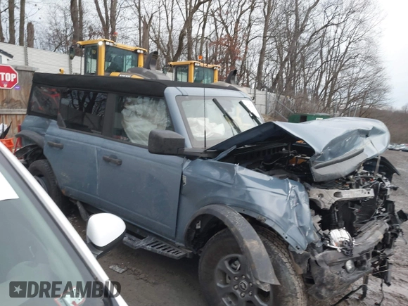 2023 Ford Bronco z VIN 1FMEE5BP2PLC08268, wystawiony jako IAAI lot #41207041 z przebiegiem 10 241 mil mil oraz . Historia ofert i sprzedaży dostępna na DreamBid. Obrazek 13.