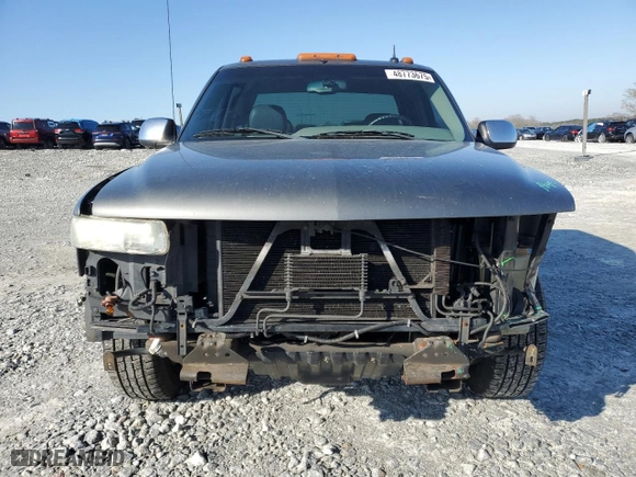 2002 Chevrolet Silverado 1500 LT with VIN 2GCEC19TX21376728, listed as a Copart auction lot 48773675 with 231,559 mi miles and Salvage Title. Bid and sale history available at carsss.com. Image 5.