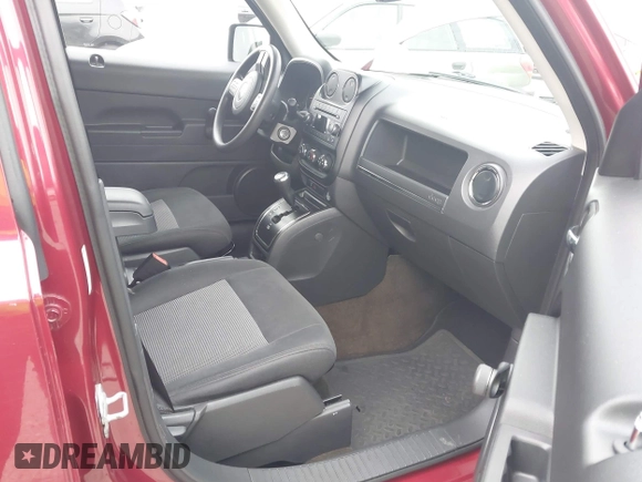2014 Jeep Patriot Sport with VIN 1C4NJRBB2ED642242, listed as a IAAI auction lot 41156251 with 94,207 mi miles. Bid and sale history available at carsss.com. Image 5.
