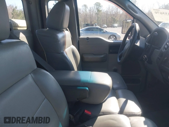 2007 Ford F-150 XL with VIN 1FTRF12W47NA73267, listed as a IAAI auction lot 41835670 with 181,363 mi miles. Bid and sale history available at carsss.com. Image 5.