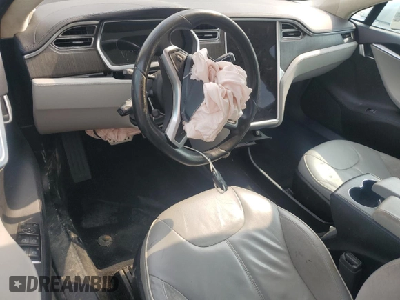2013 Tesla Model S Performance с VIN 5YJSA1DP3DFP14019, выставлен на аукционе Copart как лот 59503525 с пробегом Не указан миль и Списание • Salvage title. История ставок и продаж доступна на DreamBid. Изображение 8.