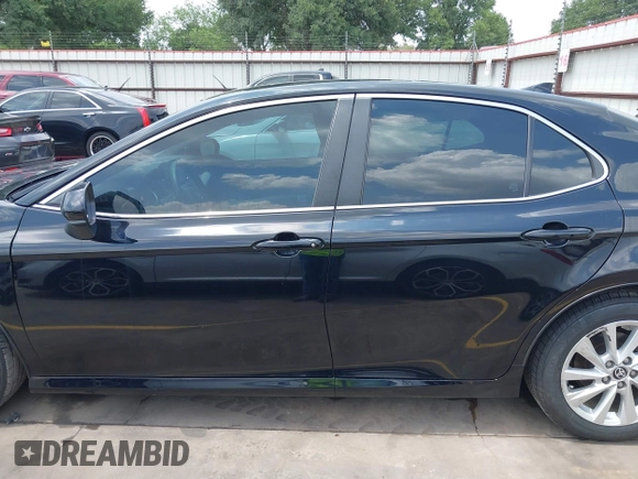 2023 Toyota Camry LE z VIN 4T1C11AK3PU182887, wystawiony jako IAAI lot #42156807 z przebiegiem 33 019 mil mil oraz . Historia ofert i sprzedaży dostępna na DreamBid. Obrazek 14.