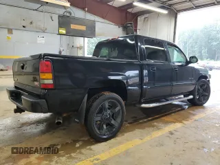 2006 GMC Sierra Denali z VIN 2GTEK63N061214588, wystawiony jako Copart lot #66483814 z przebiegiem Nie podano mil oraz Szkody całkowita. Historia ofert i sprzedaży dostępna na DreamBid. Obrazek 3.