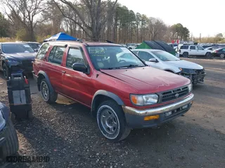 1997 Nissan Pathfinder XE with VIN JN8AR05Y2VW115250, listed as a IAAI auction lot 42021906 with 168,395 mi miles. Bid and sale history available at carsss.com. Image 1.