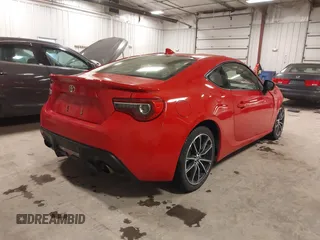 2017 Toyota 86 with VIN JF1ZNAA13H8710941, listed as a IAAI auction lot 41500207 with 92,266 mi miles. Bid and sale history available at carsss.com. Image 4.