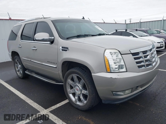 2007 Cadillac Escalade z VIN 1GYFK63847R256229, wystawiony jako IAAI lot #41600996 z przebiegiem 219 189 mil mil oraz . Historia ofert i sprzedaży dostępna na DreamBid. Obrazek 1.