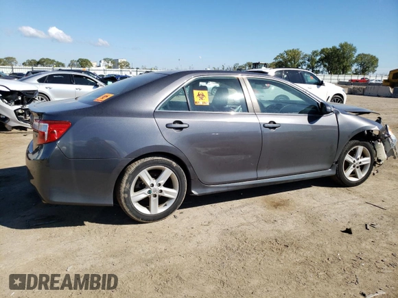2014 Toyota Camry L with VIN 4T1BF1FK2EU433191, listed as a Copart auction lot 73363254 with 124,097 mi miles and Salvage Title. Bid and sale history available at carsss.com. Image 3.