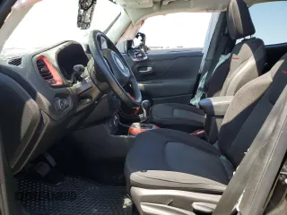 2018 Jeep Renegade Trailhawk with VIN ZACCJBCB8JPH60403, listed as a Copart auction lot 58562765 with 43,009 mi miles and Salvage title. Bid and sale history available at DreamBid. Image 7.