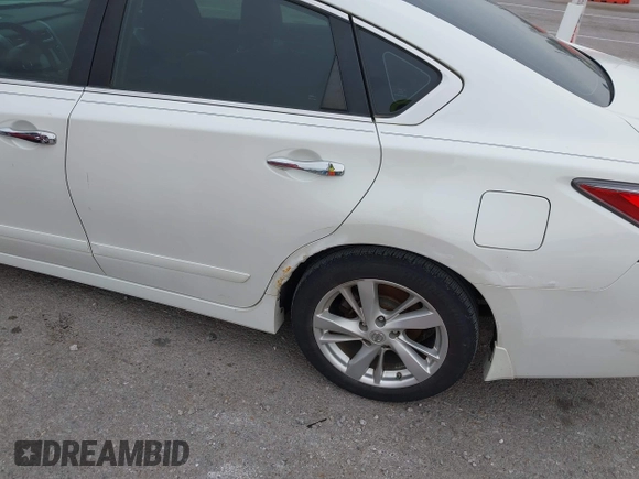 2014 Nissan Altima SL with VIN 1N4AL3AP0EC137458, listed as a IAAI auction lot 41953124 with 163,583 mi miles and . Bid and sale history available at DreamBid. Image 6.