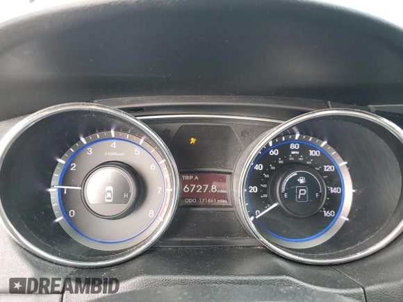 2011 Hyundai Sonata Limited z VIN 5NPEC4AC4BH035871, wystawiony jako Copart lot #48740955 z przebiegiem 171 461 mil mil oraz Nie do naprawy • Non repairable. Historia ofert i sprzedaży dostępna na DreamBid. Obrazek 9.