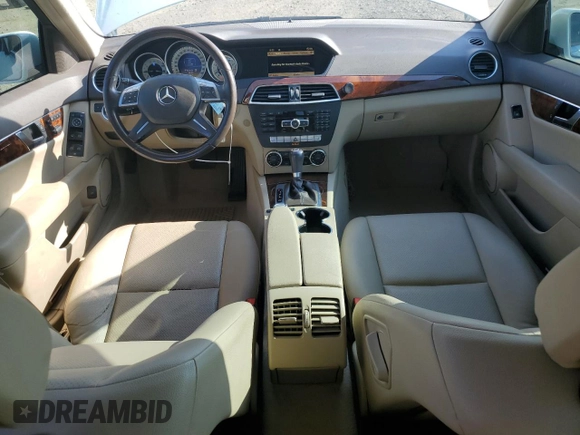2012 Mercedes-Benz C 300 Sport с VIN WDDGF8BB9CA699384, выставлен на аукционе Copart как лот 62845925 с пробегом 121 796 миль миль и Списание • Salvage title. История ставок и продаж доступна на DreamBid. Изображение 8.