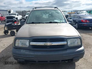 2002 Chevrolet Tracker ZR2 z VIN 2CNBJ734526932987, wystawiony jako IAAI lot #42289740 z przebiegiem 92 862 mil mil oraz . Historia ofert i sprzedaży dostępna na DreamBid. Obrazek 12.