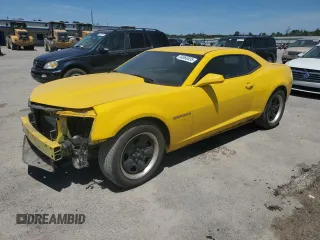 2012 Chevrolet Camaro 2LS z VIN 2G1FA1E32C9132082, wystawiony jako Copart lot #54866535 z przebiegiem 107 914 mil mil oraz Szkoda całkowita • Salvage title. Historia ofert i sprzedaży dostępna na DreamBid. Obrazek 1.
