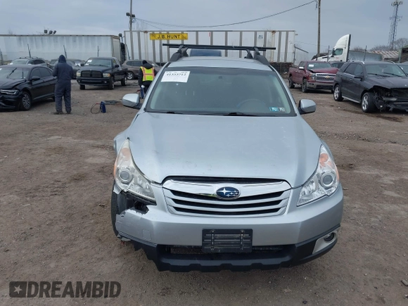 2012 Subaru Outback 2.5i Prem with VIN 4S4BRBFC3C1298792, listed as a IAAI auction lot 41353712 with 186,440 mi miles. Bid and sale history available at carsss.com. Image 12.