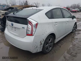 2015 Toyota Prius Four with VIN JTDKN3DU8F0426293, listed as a IAAI auction lot 41674070 with 140,152 mi miles. Bid and sale history available at carsss.com. Image 4.