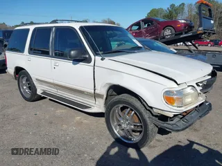 1998 Ford Explorer XL z VIN 1FMZU32E1WZB24266, wystawiony jako IAAI lot #41795619 z przebiegiem 293 600 mil mil oraz . Historia ofert i sprzedaży dostępna na DreamBid. Obrazek 1.