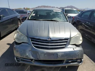 2007 Chrysler Sebring Touring z VIN 1C3LC56K87N551675, wystawiony jako Copart lot #52526495 z przebiegiem 101 152 mil mil oraz Szkoda całkowita • Salvage title. Historia ofert i sprzedaży dostępna na DreamBid. Obrazek 8.