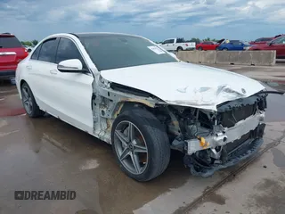 2018 Mercedes-Benz C 300 с VIN WDDWF4JB6JR373532, выставлен на аукционе IAAI как лот 42458931 с пробегом 83 804 миль миль и . История ставок и продаж доступна на DreamBid. Изображение 1.