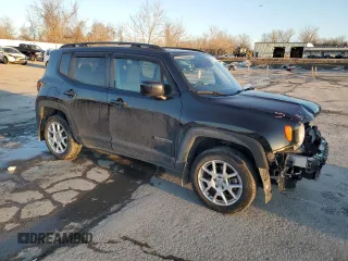 2020 Jeep Renegade Latitude with VIN ZACNJBBB6LPL85654, listed as a Copart auction lot 42907475 with 32,168 mi miles and Salvage Title. Bid and sale history available at carsss.com. Image 4.