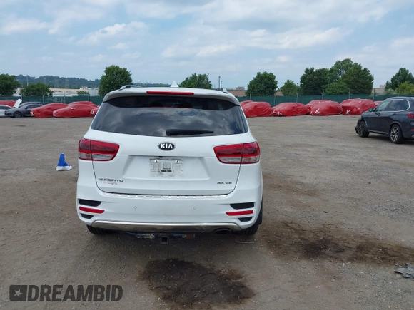 2018 Kia Sorento SX Limited with VIN 5XYPKDA55JG429852, listed as a IAAI auction lot 42823592 with 84,317 mi miles and . Bid and sale history available at DreamBid. Image 17.