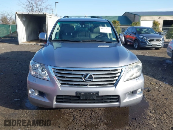 2009 Lexus LX 570 with VIN JTJHY00W894019219, listed as a IAAI auction lot 41744811 with Not Provided miles and . Bid and sale history available at carsss.com. Image 6.