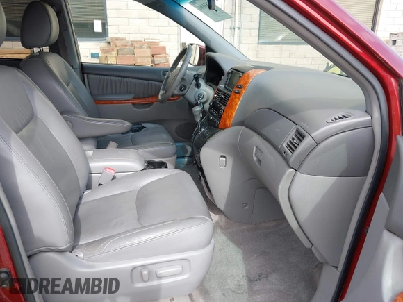 2009 Toyota Sienna XLE with VIN 5TDZK22C29S261516, listed as a IAAI auction lot 41831006 with 147,667 mi miles. Bid and sale history available at carsss.com. Image 5.