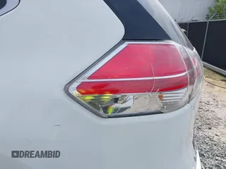2016 Nissan Rogue S with VIN KNMAT2MTXGP612171, listed as a IAAI auction lot 42041712 with 181,246 mi miles. Bid and sale history available at carsss.com. Image 6.