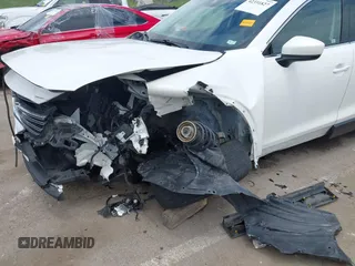 2018 Mazda CX-9 Touring с VIN JM3TCACY0J0214717, выставлен на аукционе IAAI как лот 42331827 с пробегом 116 470 миль миль и . История ставок и продаж доступна на DreamBid. Изображение 6.