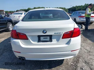 2011 BMW 5 Series 528i with VIN WBAFR1C59BC746992, listed as a IAAI auction lot 40175781 with 157,681 mi miles and . Bid and sale history available at carsss.com. Image 16.