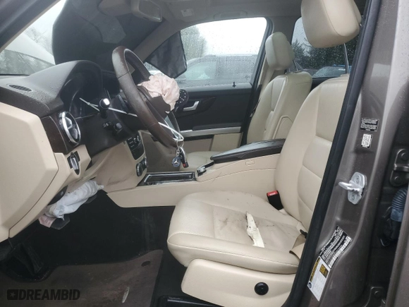 2015 Mercedes-Benz GLK-Class GLK 350 with VIN WDCGG8JB0FG413748, listed as a Copart auction lot 84402874 with 119,364 mi miles and Salvage Title. Bid and sale history available at carsss.com. Image 7.
