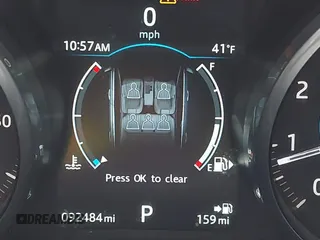 2017 Jaguar XF 35t Premium with VIN SAJBJ4BV4HCY35231, listed as a IAAI auction lot 41422811 with 92,484 mi miles. Bid and sale history available at carsss.com. Image 14.