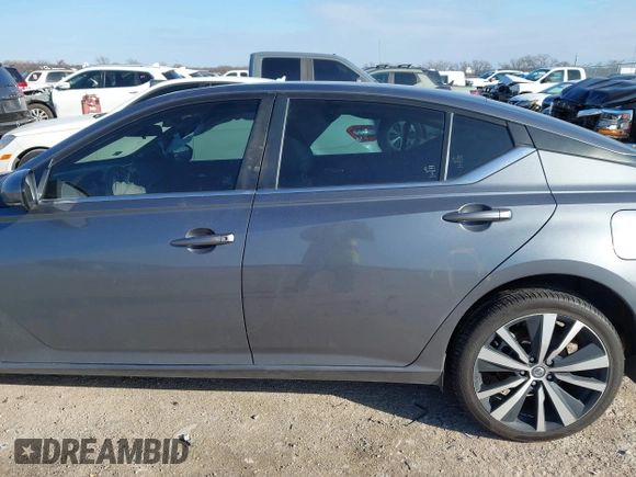 2021 Nissan Altima 2.5 SR with VIN 1N4BL4CV7MN386445, listed as a IAAI auction lot 41223978 with 65,945 mi miles. Bid and sale history available at carsss.com. Image 14.