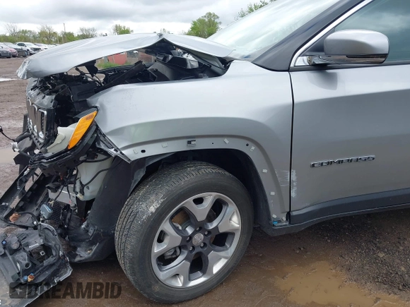 2020 Jeep Compass Limited with VIN 3C4NJDCB7LT233985, listed as a IAAI auction lot 42155583 with 28,929 mi miles and . Bid and sale history available at DreamBid. Image 6.