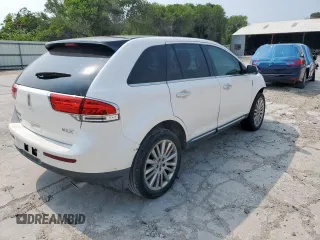 2012 Lincoln MKX z VIN 2LMDJ6JK1CBL19735, wystawiony jako Copart lot #57648335 z przebiegiem 147 938 mil mil oraz Szkoda całkowita • Salvage title. Historia ofert i sprzedaży dostępna na DreamBid. Obrazek 3.
