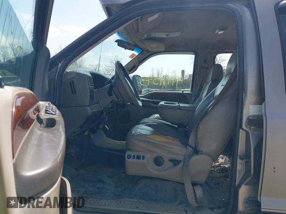 2002 Ford F-350 XL with VIN 1FTSW31F12EB06717, listed as a IAAI auction lot 41911543 with 351,800 mi miles and . Bid and sale history available at DreamBid. Image 5.