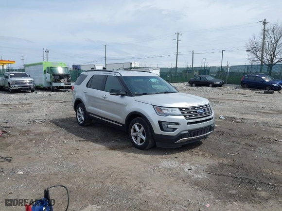 2016 Ford Explorer XLT with VIN 1FM5K8DH0GGB93259, listed as a IAAI auction lot 41947686 with NaN miles. Bid and sale history available at carsss.com. Image 1.