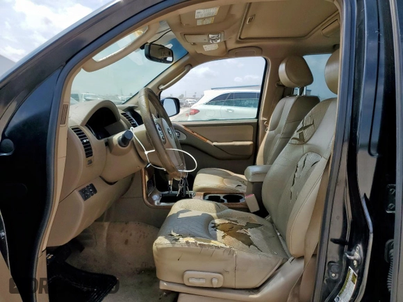 2006 Nissan Pathfinder SE z VIN 5N1AR18U96C680796, wystawiony jako Copart lot #57795685 z przebiegiem 125 977 mil mil oraz Czysty tytuł • Clean title. Historia ofert i sprzedaży dostępna na DreamBid. Obrazek 7.