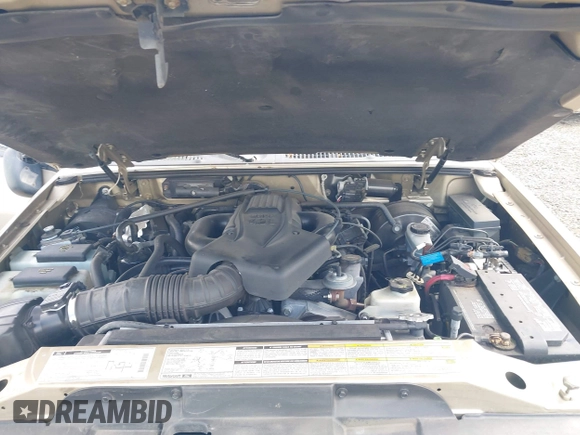 2000 Ford Explorer XLT с VIN 1FMDU73E8YZB25725, выставлен на аукционе IAAI как лот 42301572 с пробегом 213 805 миль миль и . История ставок и продаж доступна на DreamBid. Изображение 10.