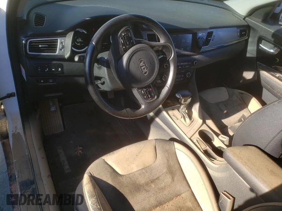 2017 Kia Niro Touring Launch Edition with VIN KNDCC3LC0H5058507, listed as a Copart auction lot 46480425 with 81,940 mi miles and Non Repairable. Bid and sale history available at carsss.com. Image 8.