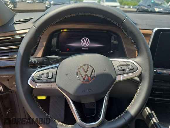 2024 Volkswagen Atlas SE с VIN 1V2HR2CAXRC566069, выставлен на аукционе IAAI как лот 42852810 с пробегом 20 626 миль миль и . История ставок и продаж доступна на DreamBid. Изображение 25.