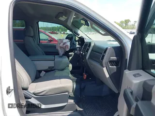 2017 Ford Super Duty F-250 SRW Lariat with VIN 1FT7W2BT6HEF43514, listed as a IAAI auction lot 41101292 with 396,099 mi miles. Bid and sale history available at carsss.com. Image 5.