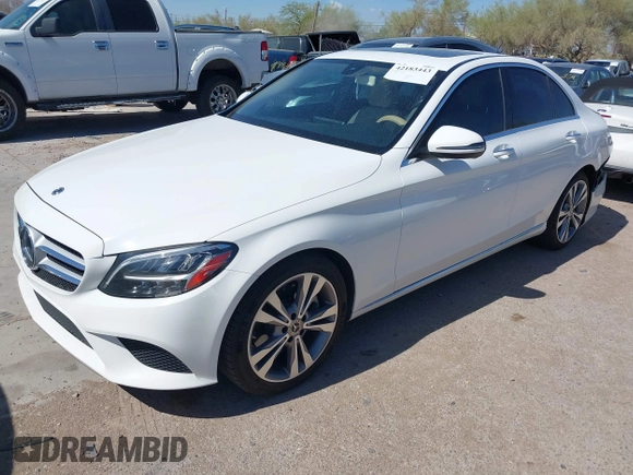2019 Mercedes-Benz C 300 z VIN 55SWF8DBXKU298367, wystawiony jako IAAI lot #42183443 z przebiegiem 74 433 mil mil oraz . Historia ofert i sprzedaży dostępna na DreamBid. Obrazek 18.