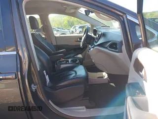 2018 Chrysler Pacifica Touring L with VIN 2C4RC1BG1JR112084, listed as a IAAI auction lot 42206441 with 163,952 mi miles and . Bid and sale history available at DreamBid. Image 5.