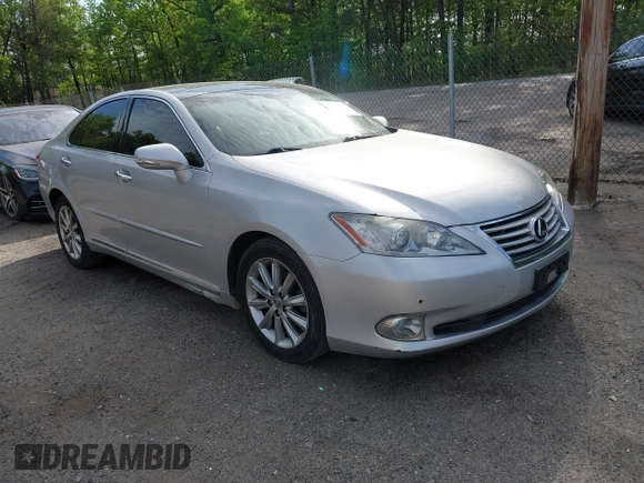 2011 Lexus ES with VIN JTHBK1EG7B2445629, listed as a IAAI auction lot 42177014 with 124,034 mi miles. Bid and sale history available at carsss.com. Image 1.