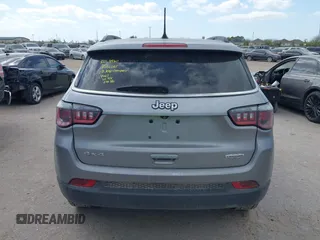 2018 Jeep Compass Latitude z VIN 3C4NJDBBXJT180665, wystawiony jako IAAI lot #41769618 z przebiegiem 128 309 mil mil oraz . Historia ofert i sprzedaży dostępna na DreamBid. Obrazek 16.