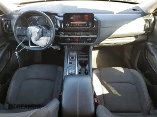2023 Nissan Pathfinder SV z VIN 5N1DR3BCXPC228852, wystawiony jako Copart lot #47326865 z przebiegiem 73 379 mil mil oraz Szkoda całkowita • Salvage title. Historia ofert i sprzedaży dostępna na DreamBid. Obrazek 8.