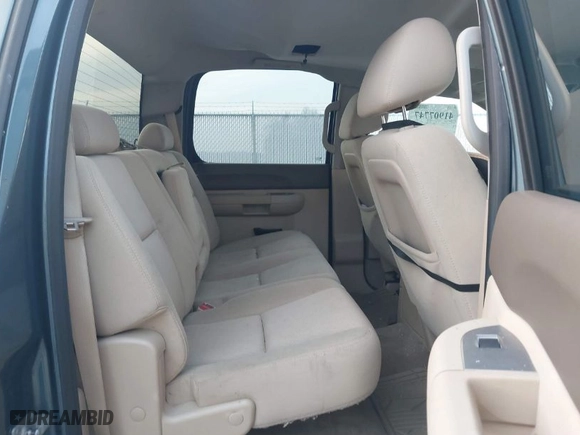 2012 Chevrolet Silverado 1500 LT with VIN 1GCPKSE77CF148478, listed as a IAAI auction lot 41907747 with 258,801 mi miles. Bid and sale history available at carsss.com. Image 8.