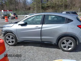 2017 Honda HR-V LX with VIN 3CZRU6H33HM729657, listed as a IAAI auction lot 41844221 with 181,047 mi miles. Bid and sale history available at carsss.com. Image 14.