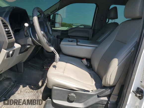 2017 Ford F-250 XL z VIN 1FT7W2A66HEC03159, wystawiony jako Copart lot #64719345 z przebiegiem 227 502 mil mil oraz Czysty tytuł • Clean title. Historia ofert i sprzedaży dostępna na DreamBid. Obrazek 7.